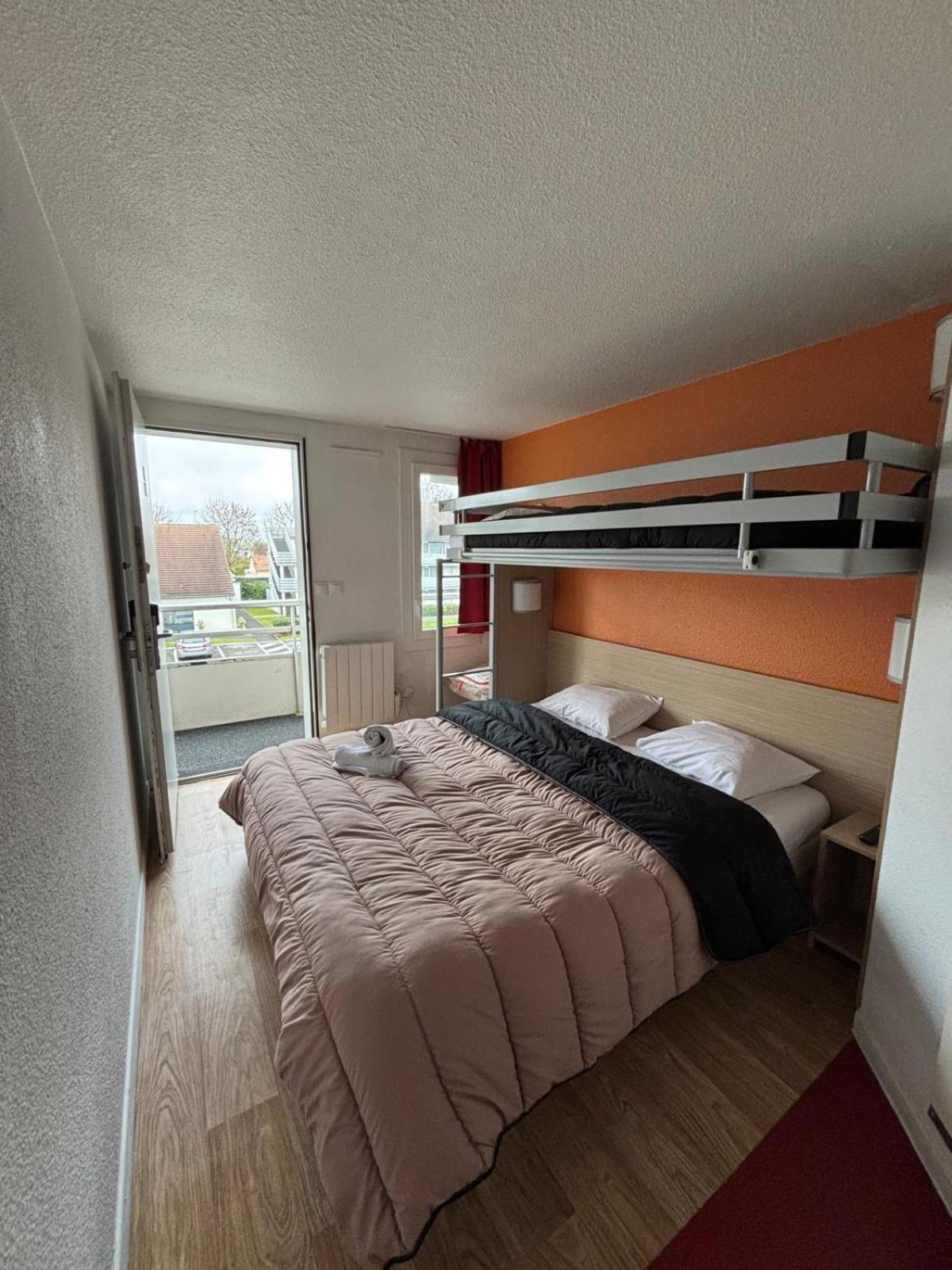 Classic Hotel - Fontenay-Trésigny Eksteriør billede